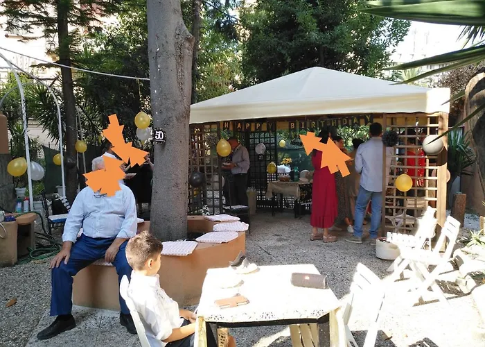 לינה וארוחת בוקר Tucci's