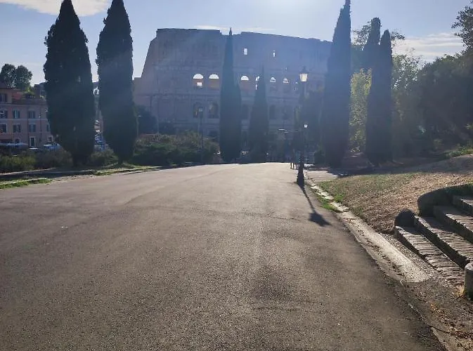 Tucci's לינה וארוחת בוקר